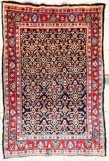 Hand Knotted Wool Persian Style Rug           88"x55"