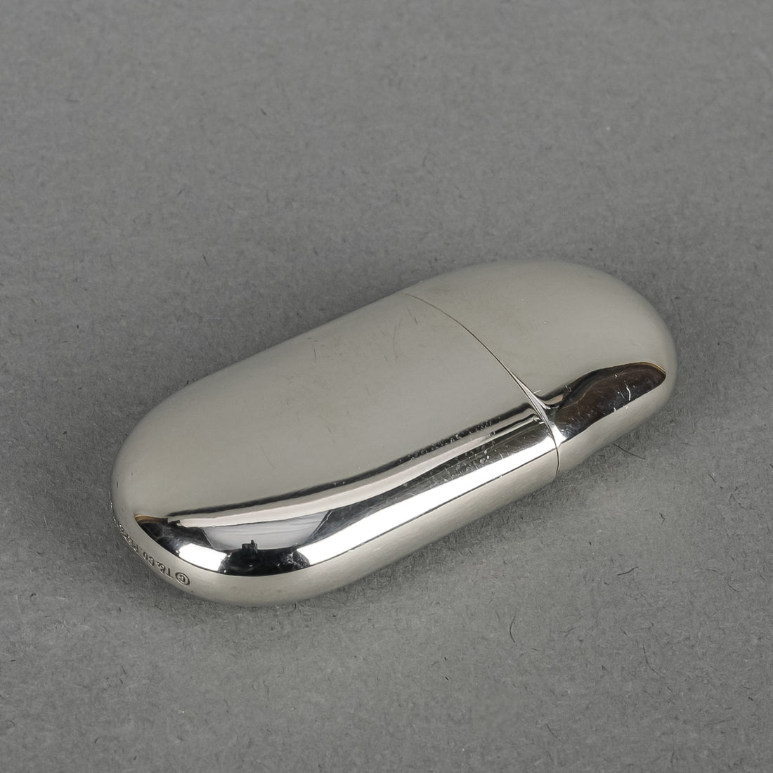 TIFFANY & CO Elsa Peretti Bean Sterling Pocket Lighter