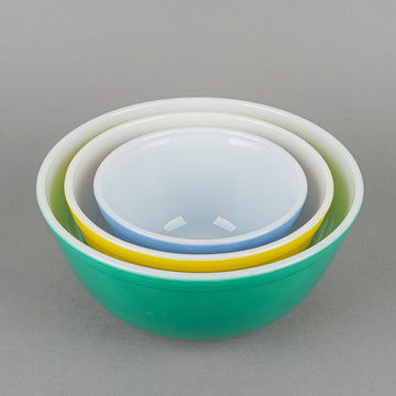 PYREX Primary Colour Nesting Bowls    Set Of 3