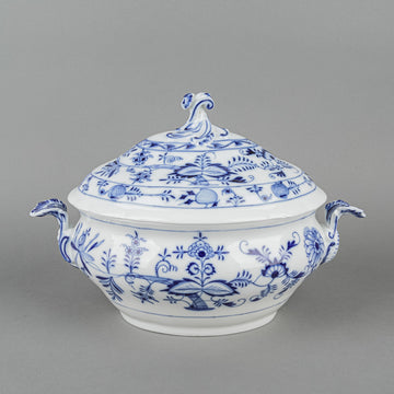 TEICHERT MEISSEN Blue Onion Covered Tureen