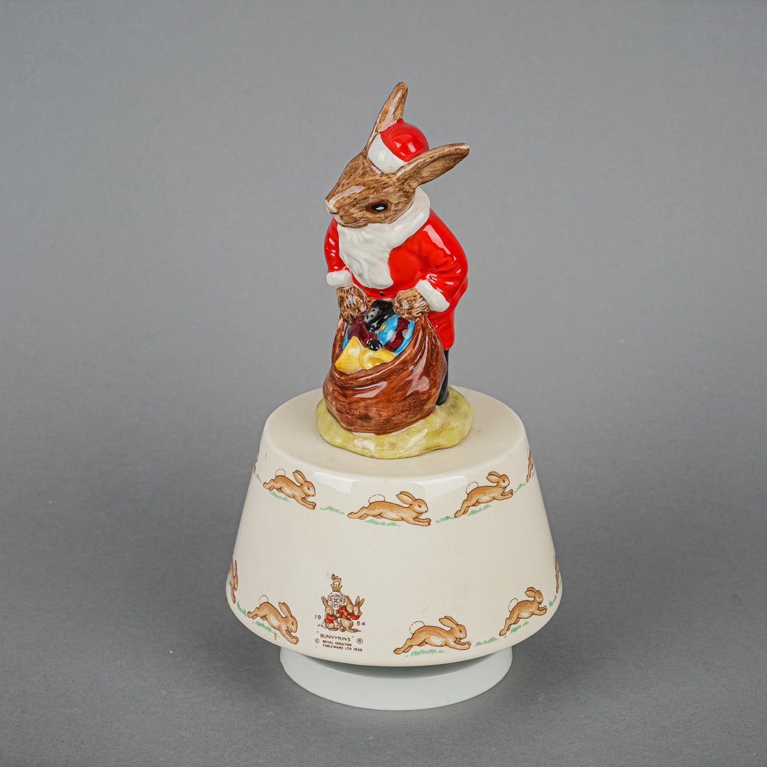 ROYAL DOULTON Santa Bunnykins Music Box